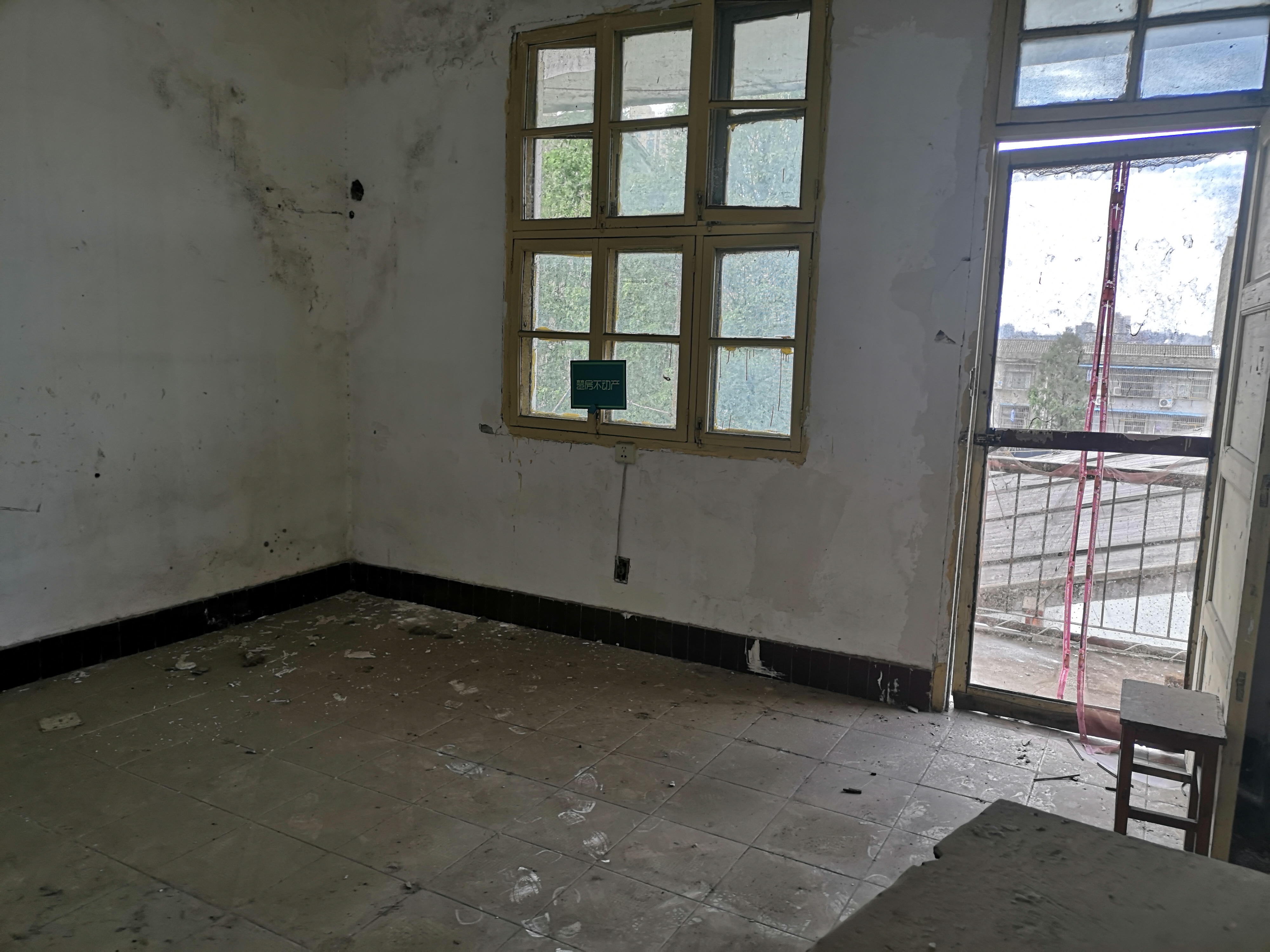 实验高中宿舍高楼层毛坯80平两房半可过户便宜