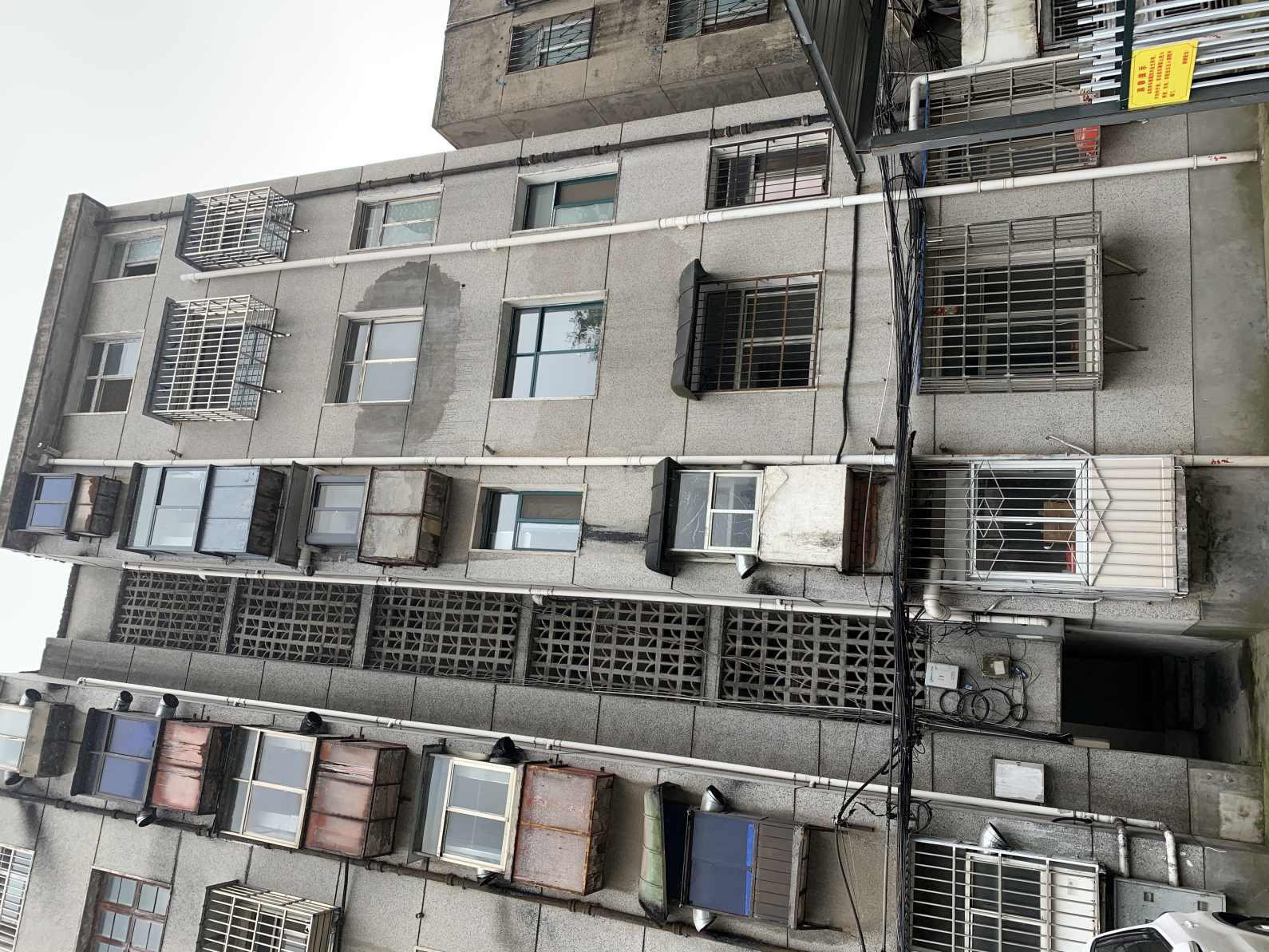 武商对面房产局宿舍90平3室2厅1卫不动产证在手