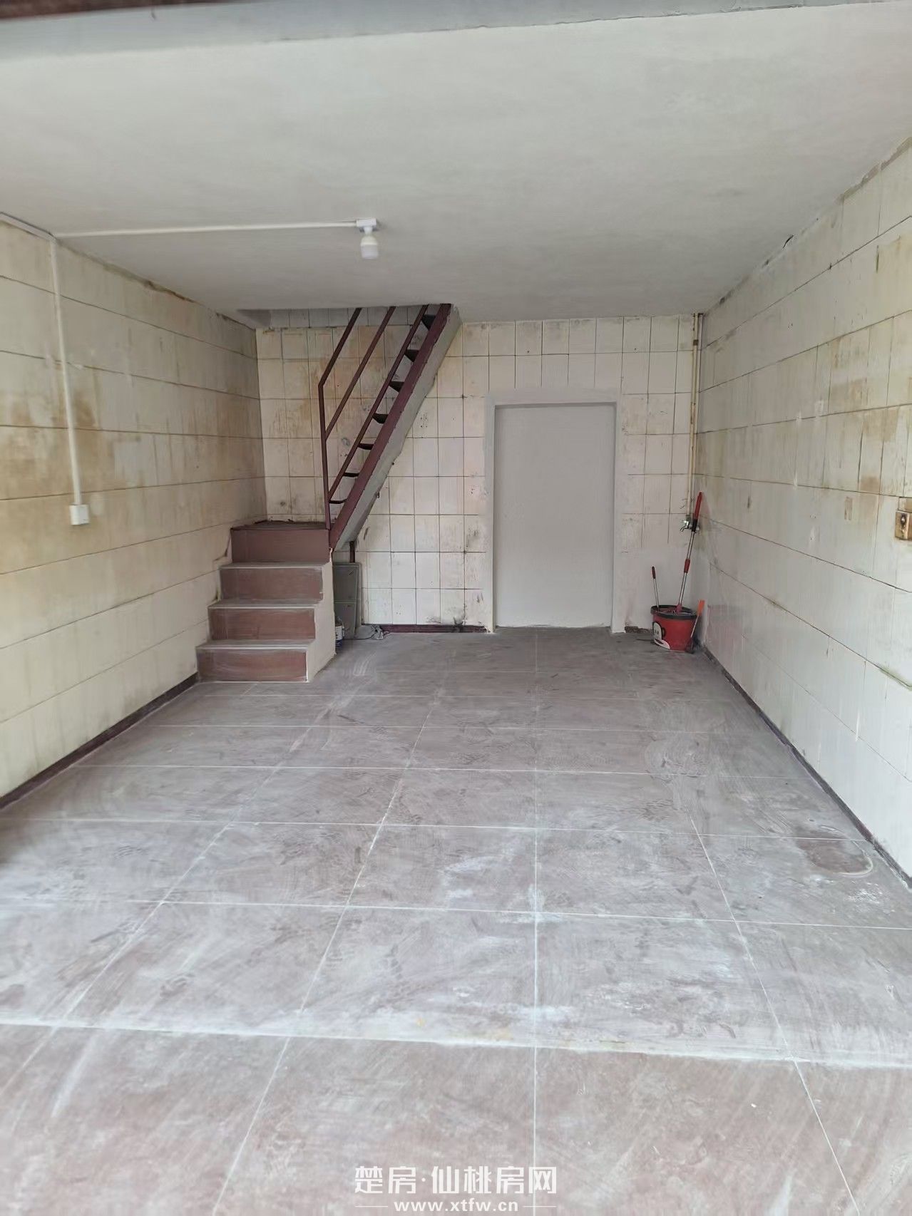 龙华山派出所旁沔阳大道北8巷临街商住门面房