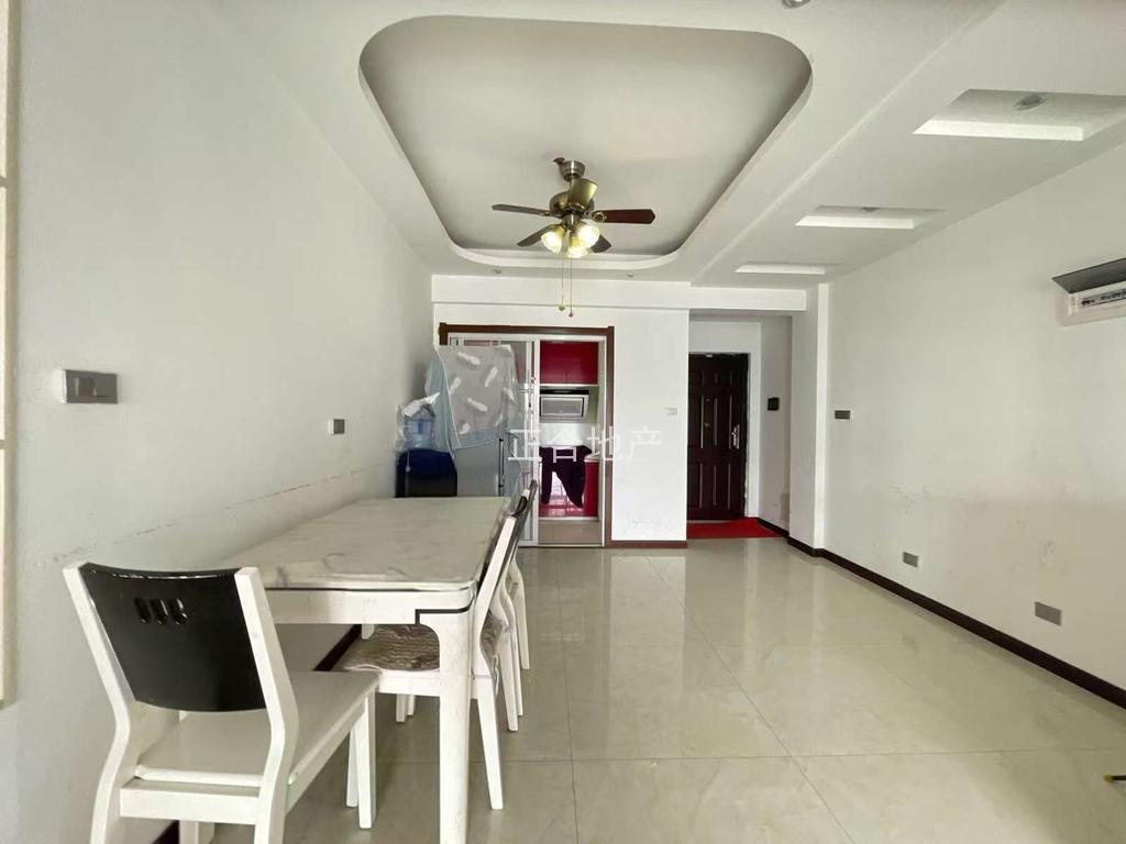 业主诚信出售，城南，福星城，精装三房，电梯好楼层，单价4400，证满二