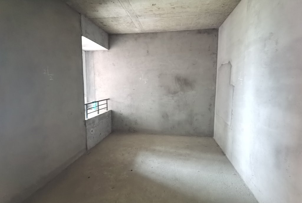 满庭春毛坯两房中间楼层户型方正看房方便