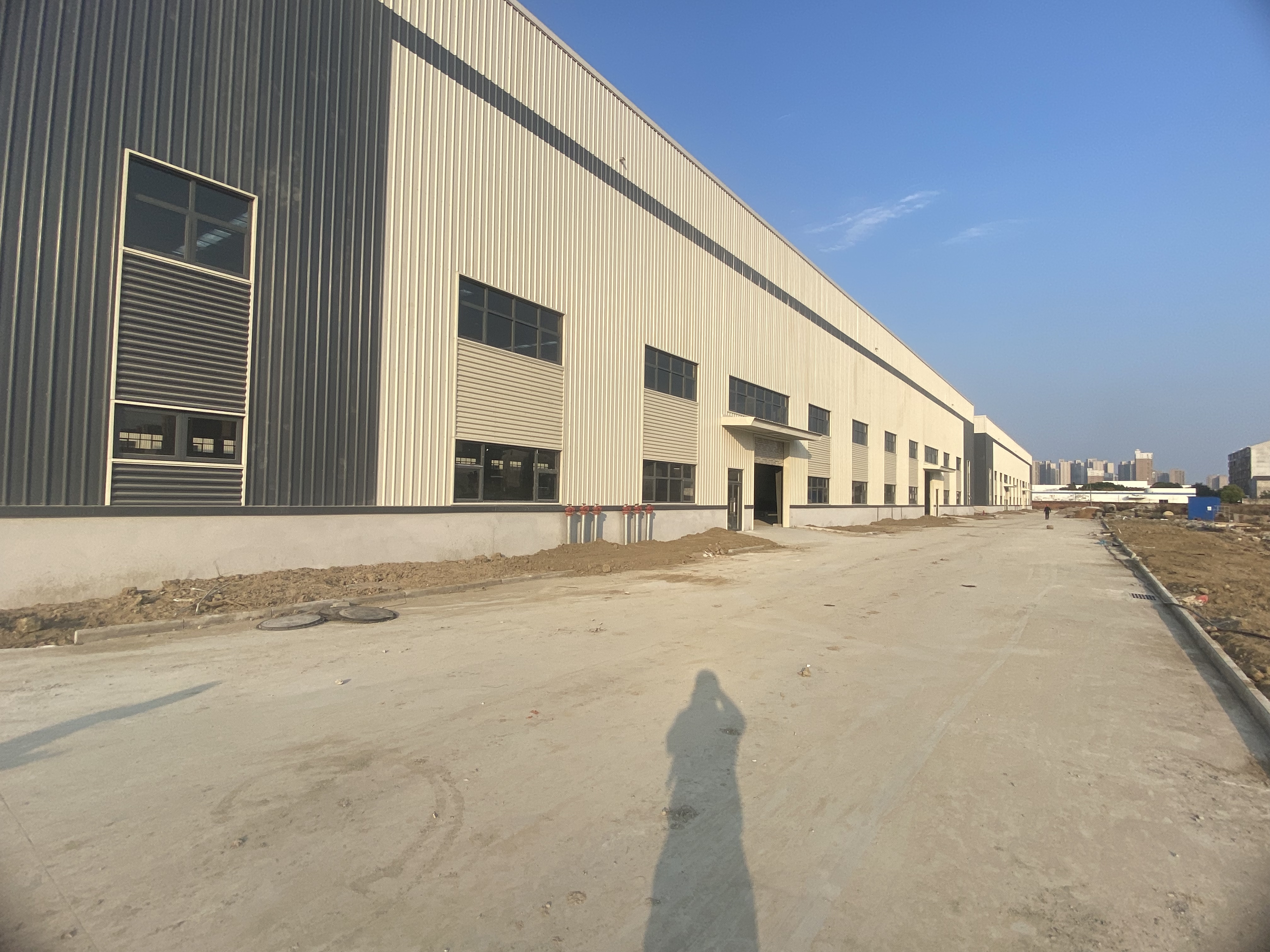 仙桃小南五千平高标准厂房诚意出租可分租可整租