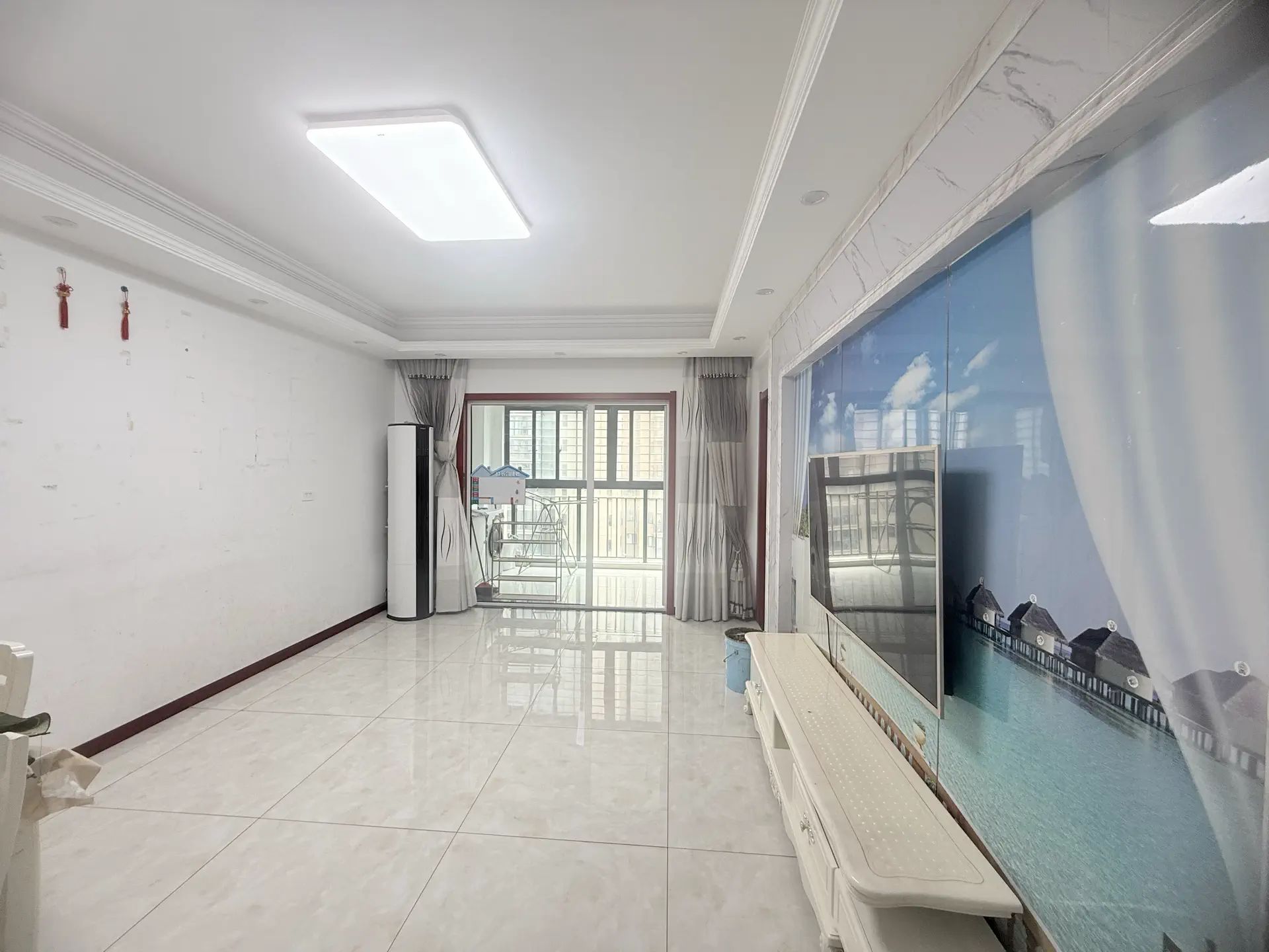 低价城西满庭春小三房，成色新好楼层拧包入住