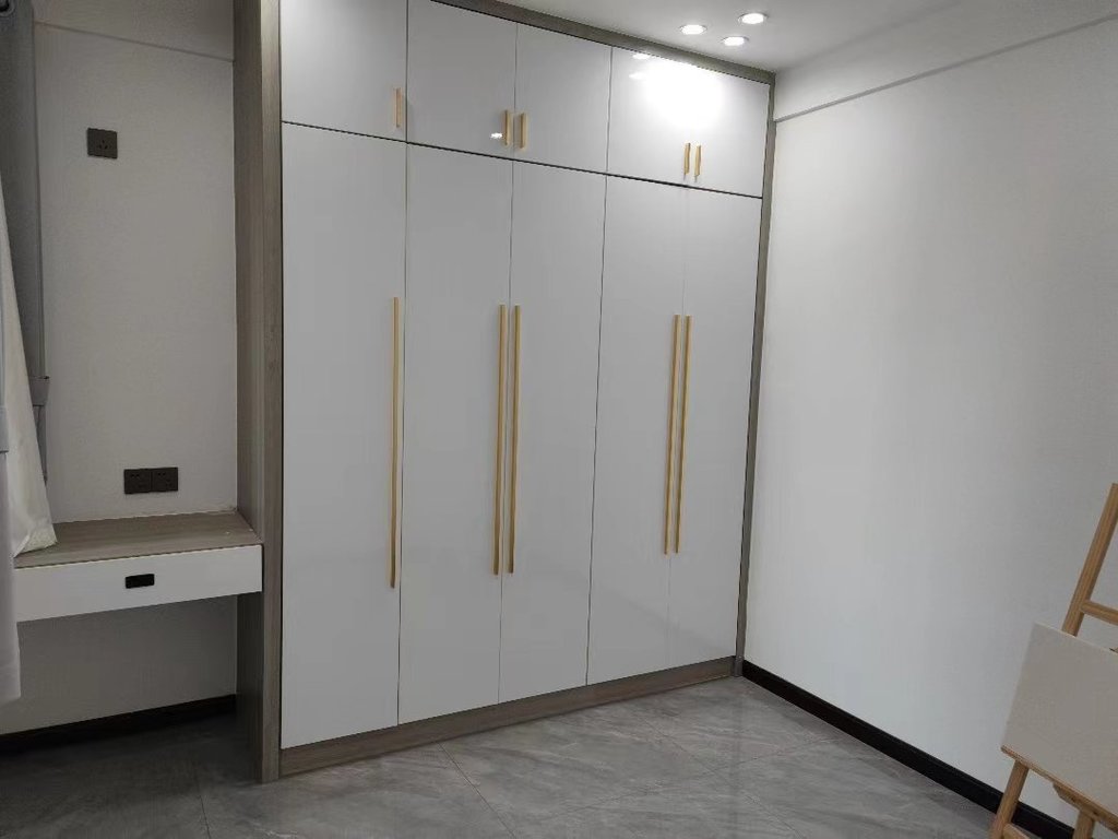 新二中二小对面森林国际城精装小三房精装毛坯价适合出租自住照顾小孩证件满二