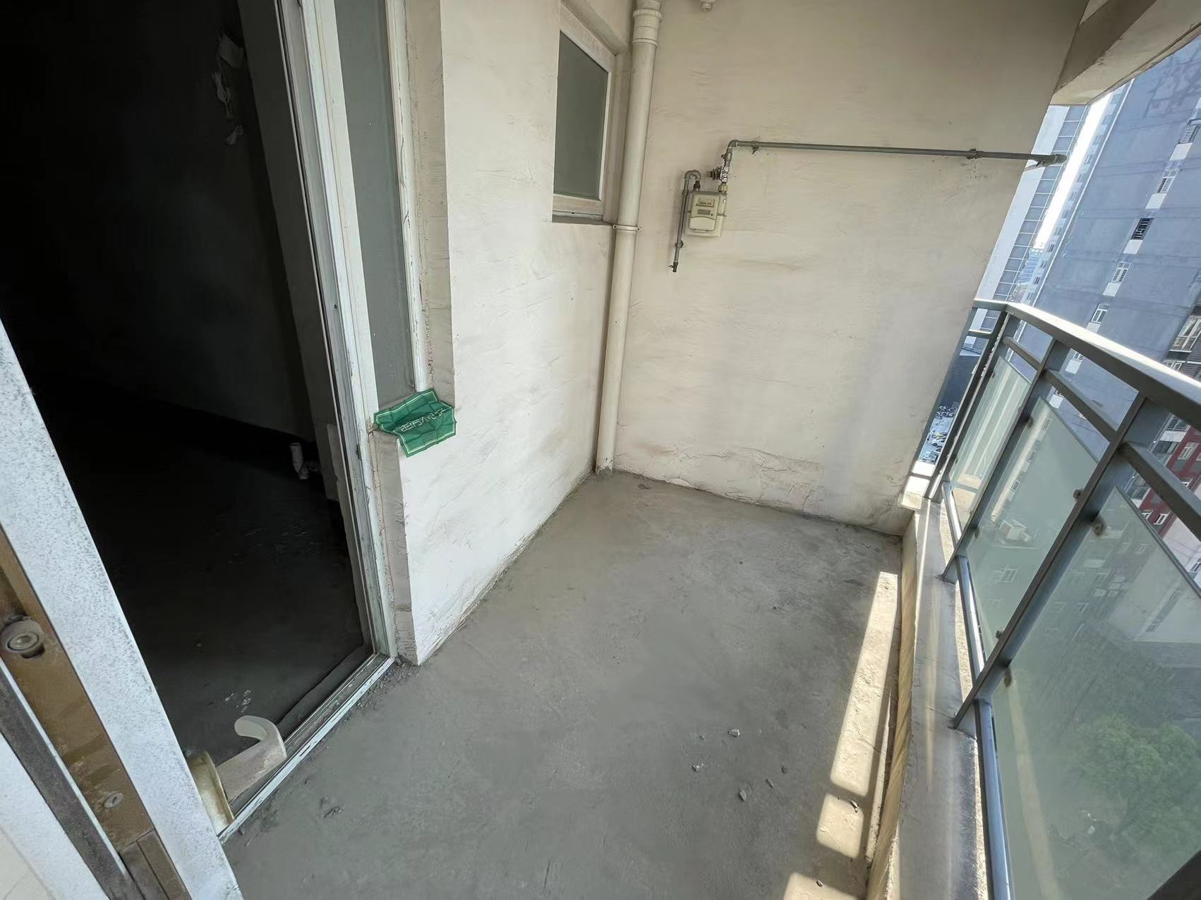 福星城户型通透大阳台毛坯大四房视野好老证