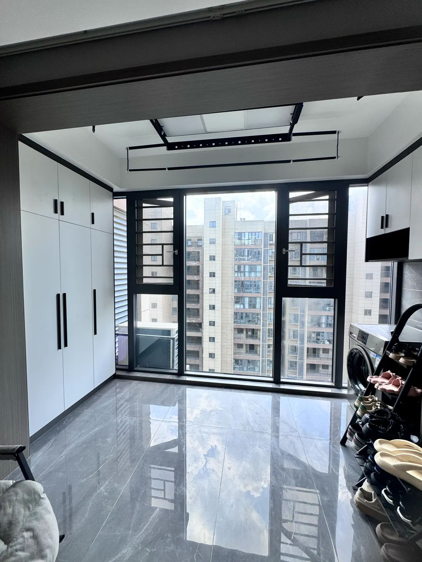 降价了，亏本出售，城南，元泰未来城C区，9.9成新，边户，精装三房两卫，诚心出售