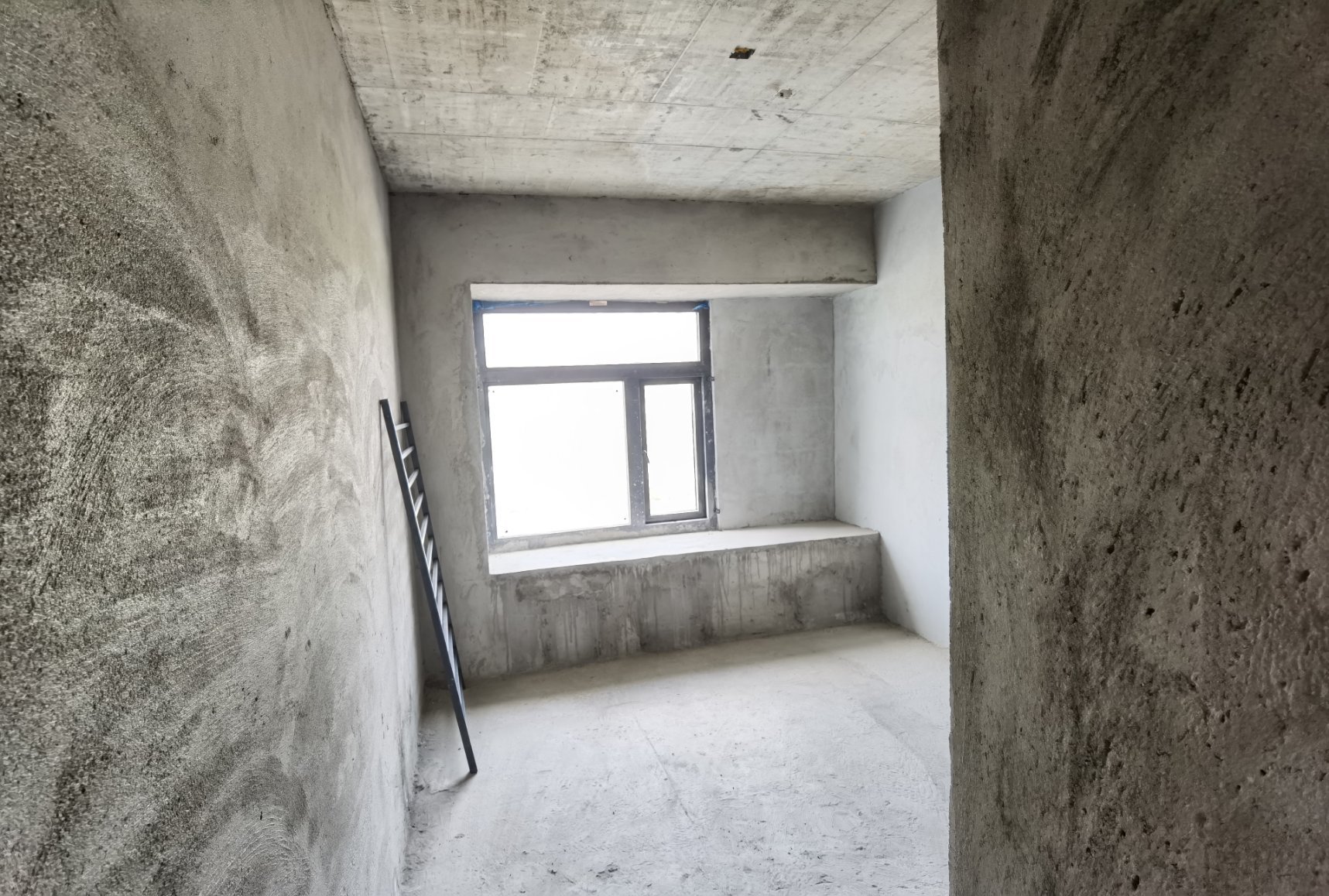 蓝天新城南北双阳台毛坯大三房视野采光 