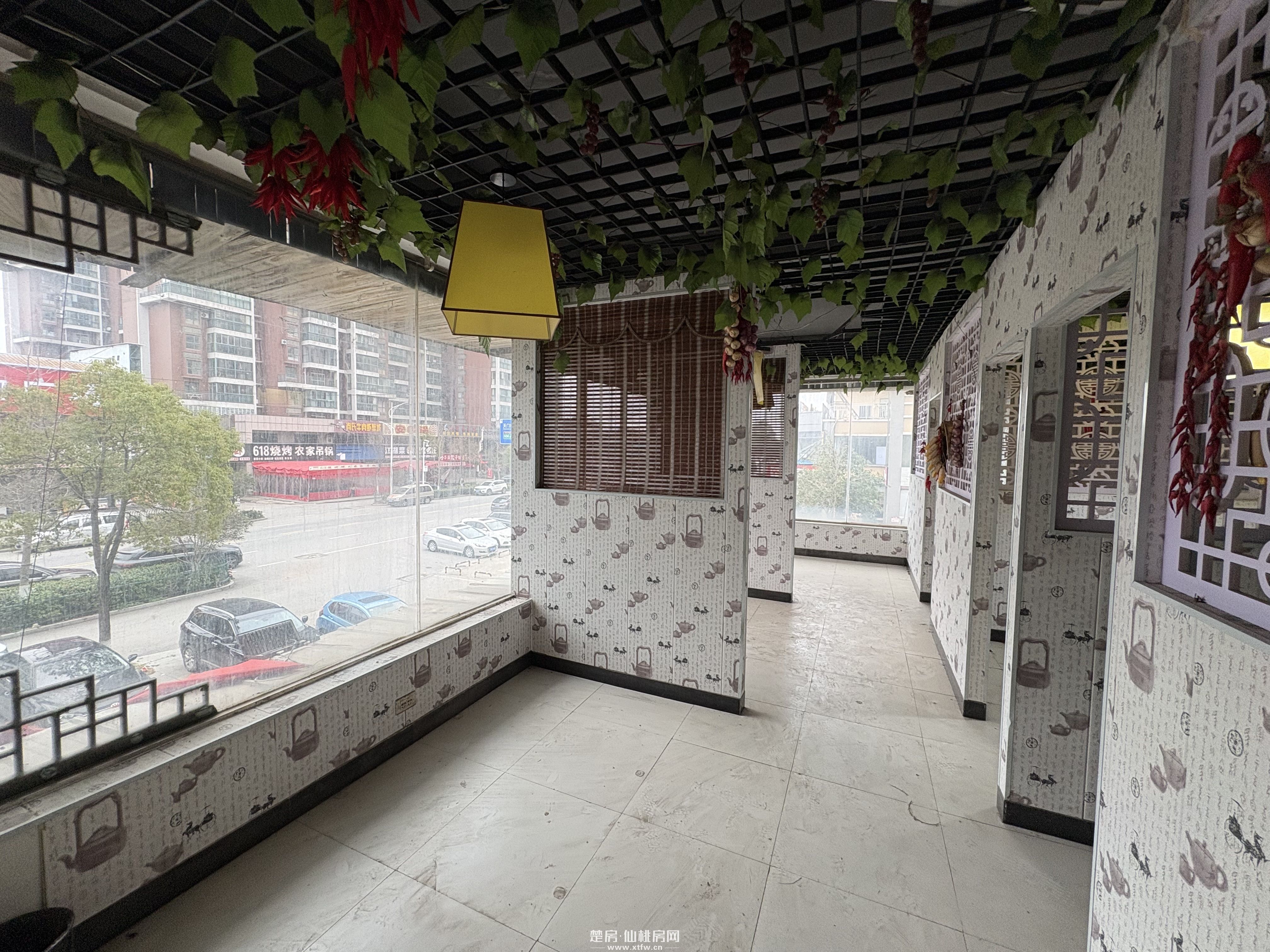 滨江星城仙北板块小区入户大门商铺出租，上下两层，323平