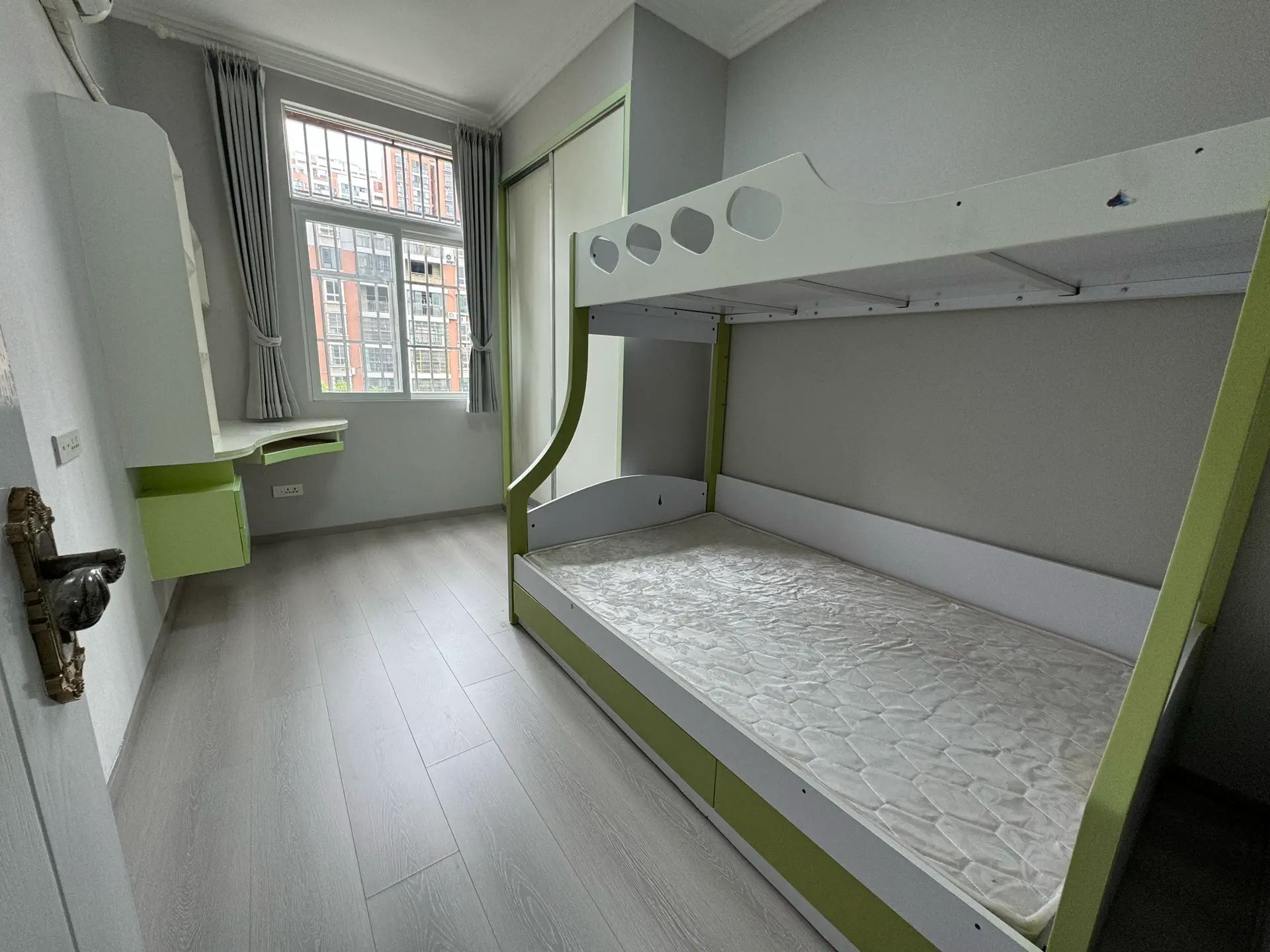 城南，花园洋房，紫金城，精装大三房122.6平，58万，