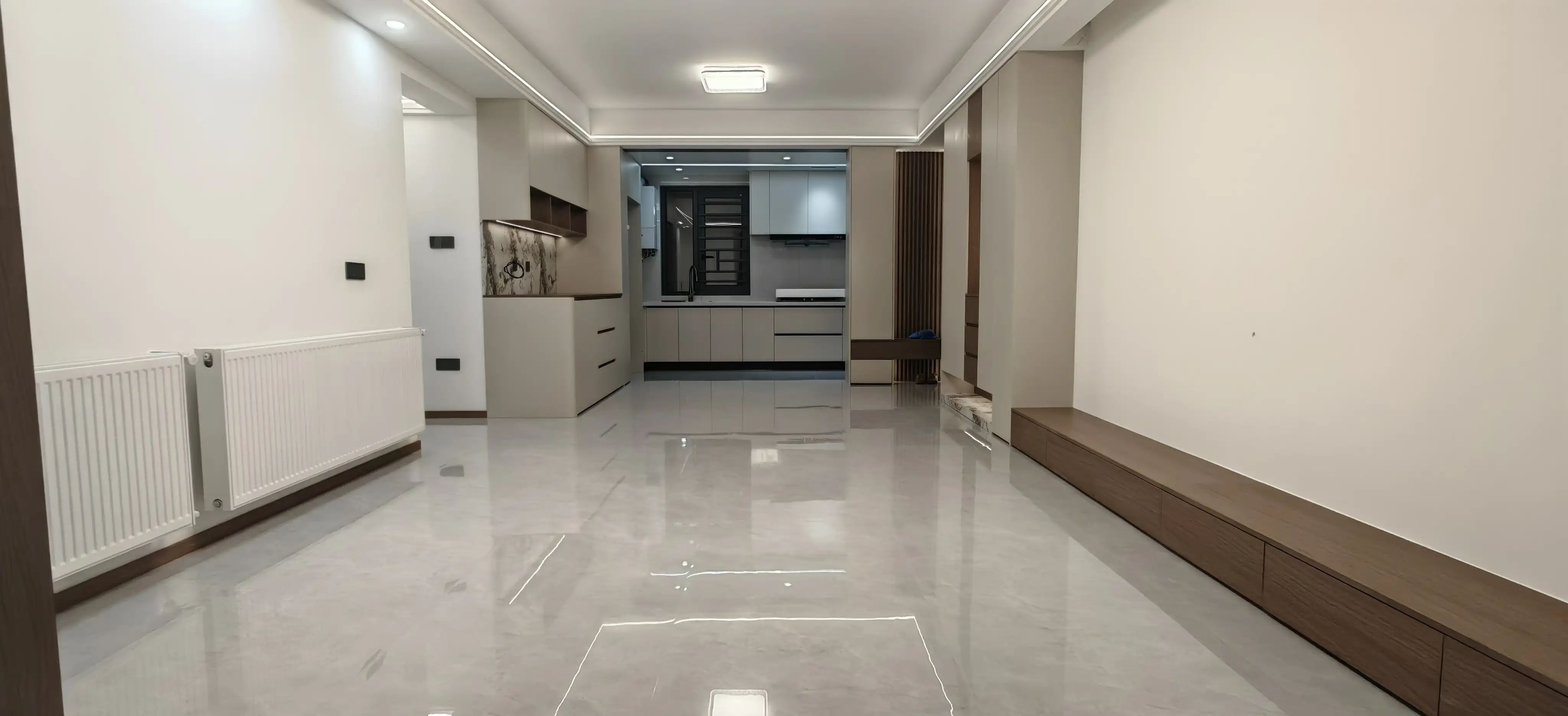 二中二小正对面，森林国际，旁边沔阳公园，好楼层，全新装修，一天未住！