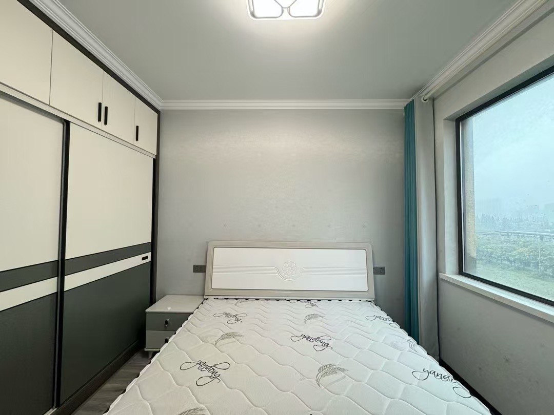 175，荣怀，电梯小高层，2梯2户，精装三房，9.9新，好楼层，证满二，南北双阳台