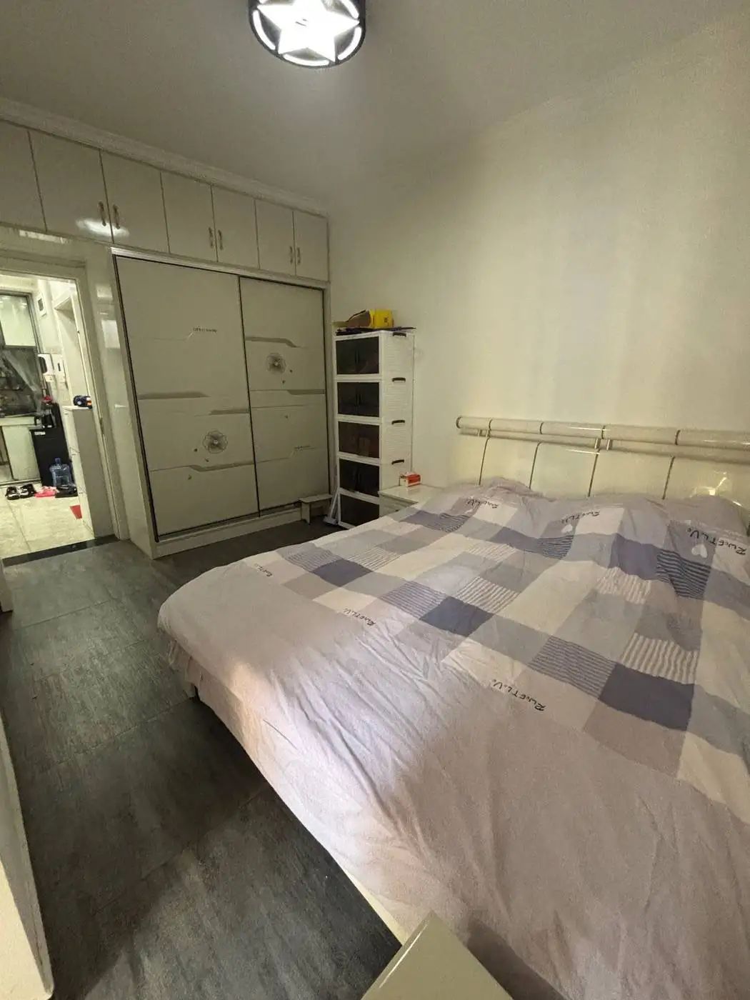 捡漏，城南，新城一号，电梯19楼，直接拎包入住，楼下实验三小，老证