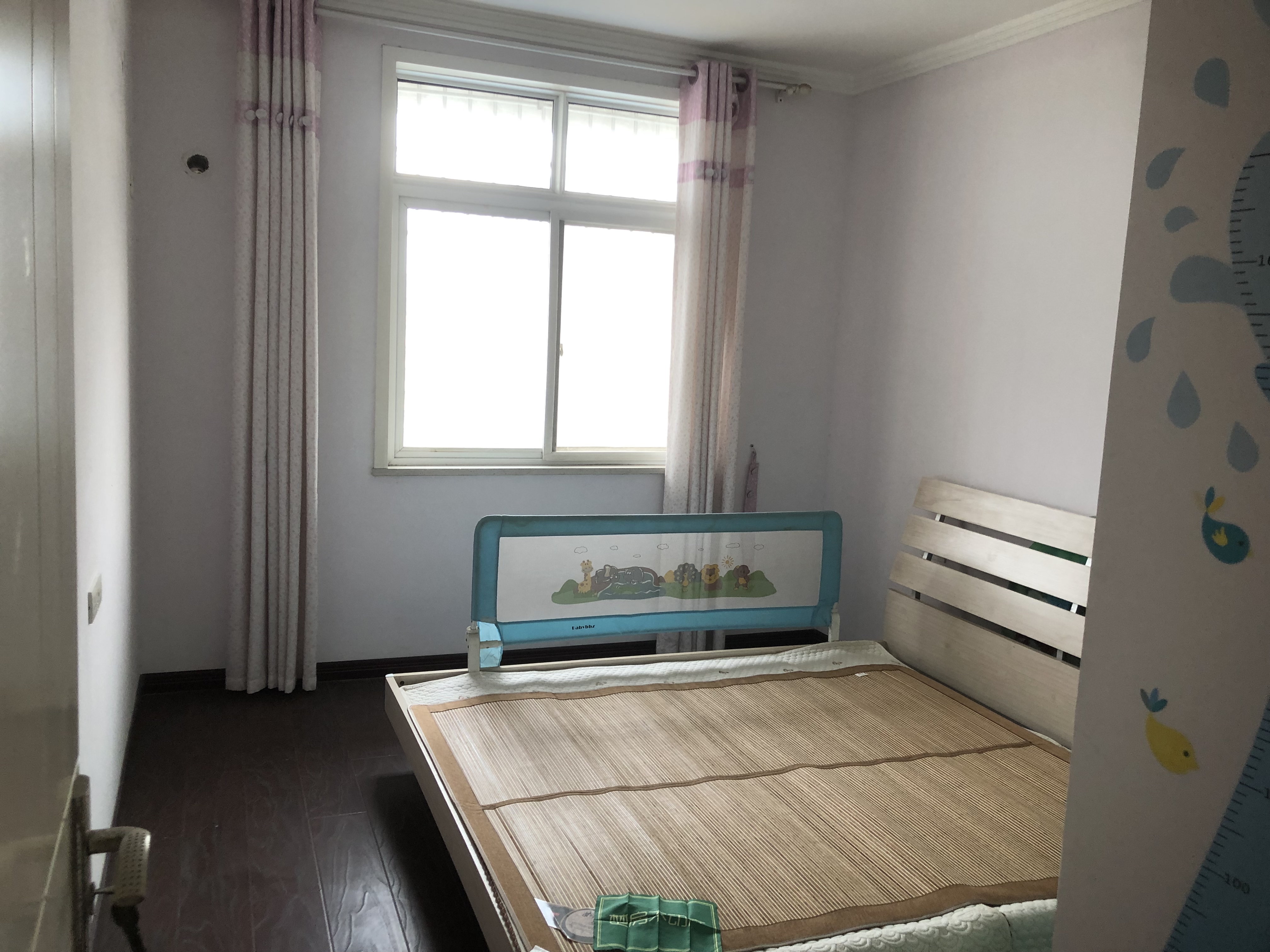 华宝馨怡家园精装大三房，诚心出售！