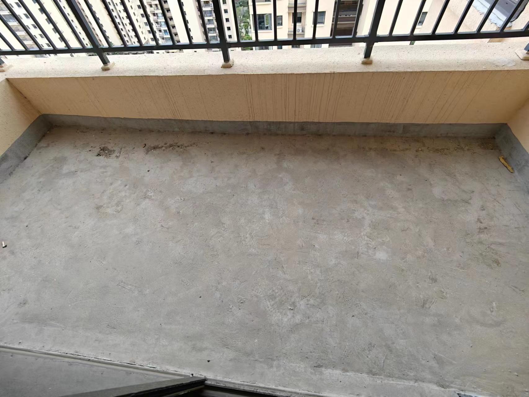 荣怀及第世家4房两厅2卫全新毛坯房证满2年优价出售！