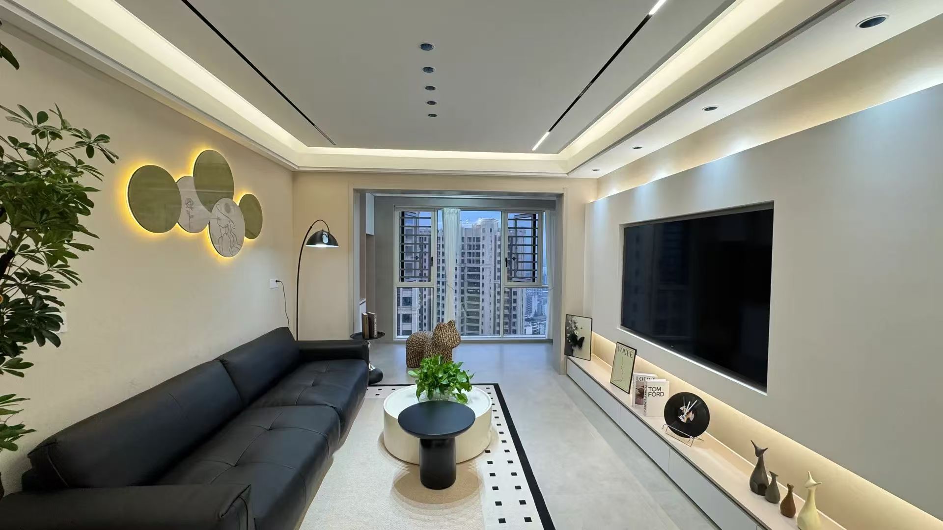 降价了，城南，御湖世家，精装 三房两卫，带车位，好楼层，捡漏