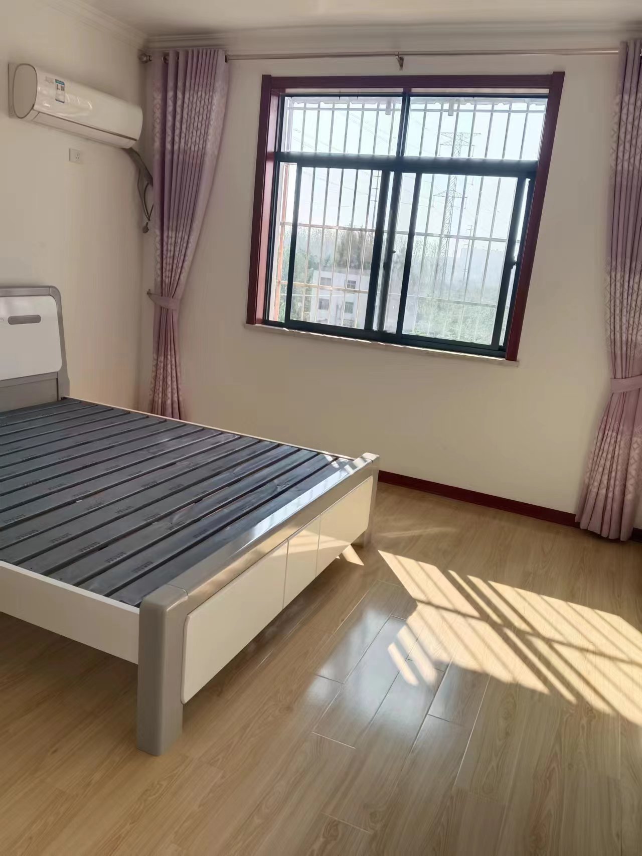 房屋出租中加科技城旁三房两卫家电齐全