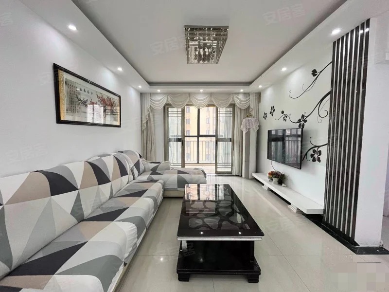 捡漏，城南森林国际，精装小3房，单价不到5500 电梯17楼，下楼就是新2中2小 ，满二