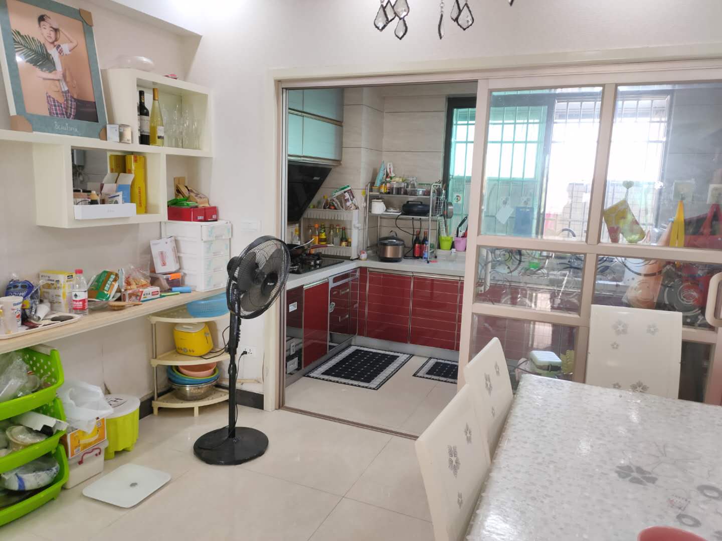 城东新八中旁边精装电梯房赠送超大阳台单价不到5千可按揭