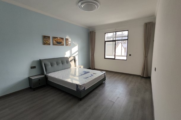 四中附近龙华山林工商宿舍全新装修三房十几米大阳台拎包入住