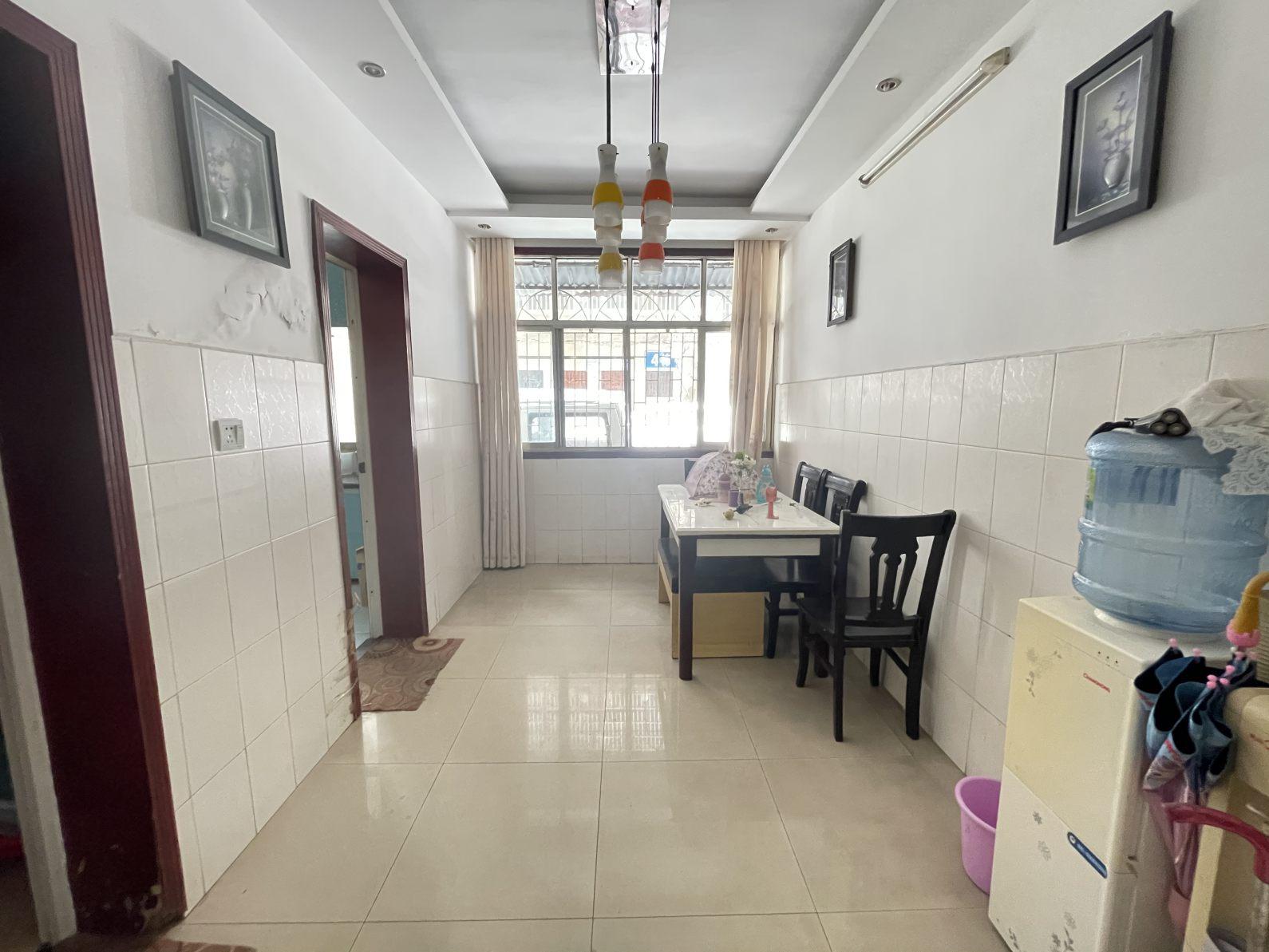 物贸宿舍武商附近