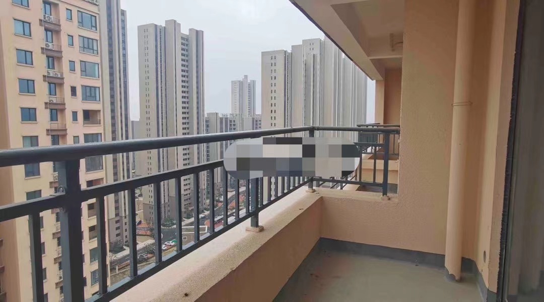 14，房东急售，城南毛坯，荣怀好楼层， 双阳台 ，单价5450，