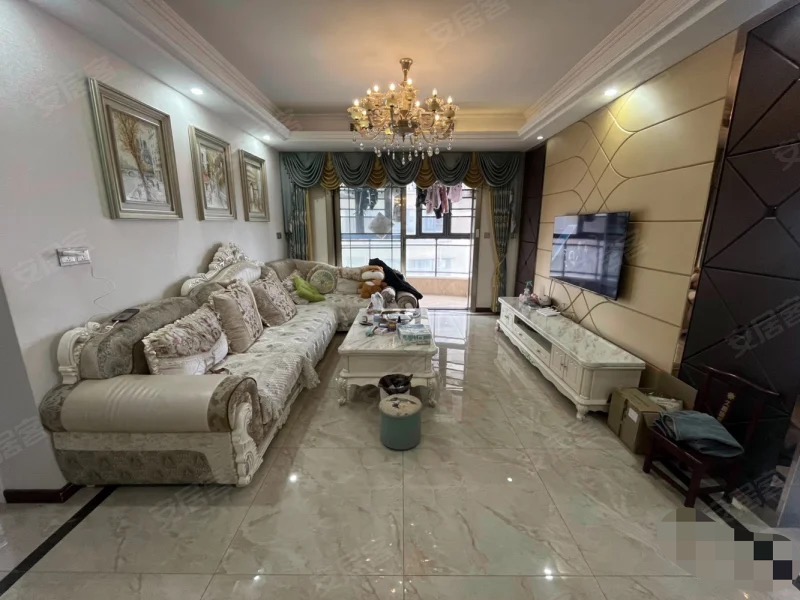 336，城南，御台公馆，精装3房2卫，好楼层，保养好，拎包即住！南北通透