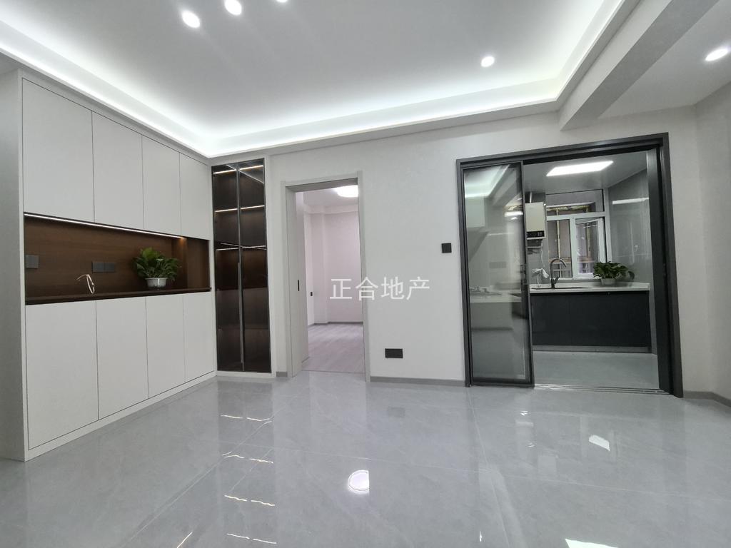 城南，天诚缘，总高17洋房，精装三房，好楼层六楼，证满二