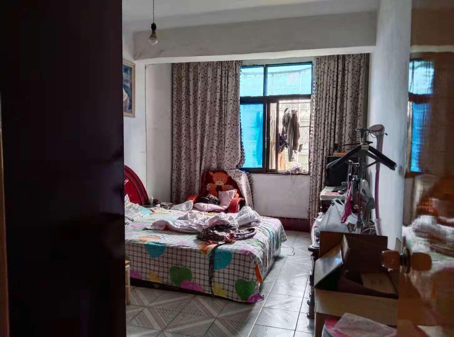 地理位置好，楼层好，采光好，29万，价格好谈