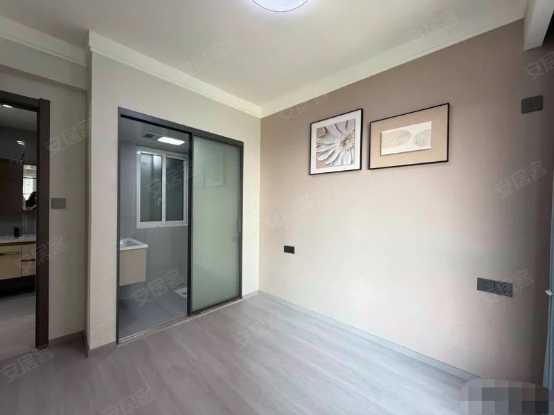 城南，福星城，电梯好楼层16楼，全新精装三房二卫，证满二