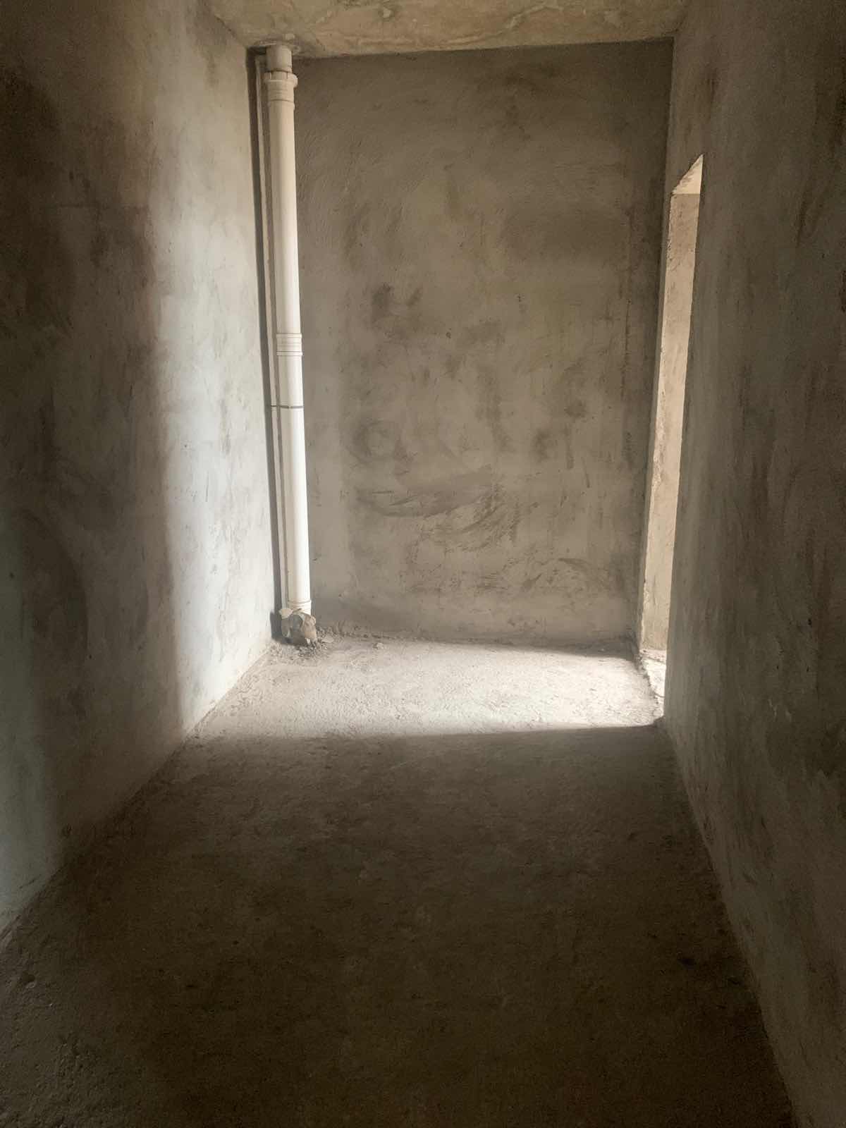 东城国际，4中旁，交通便利