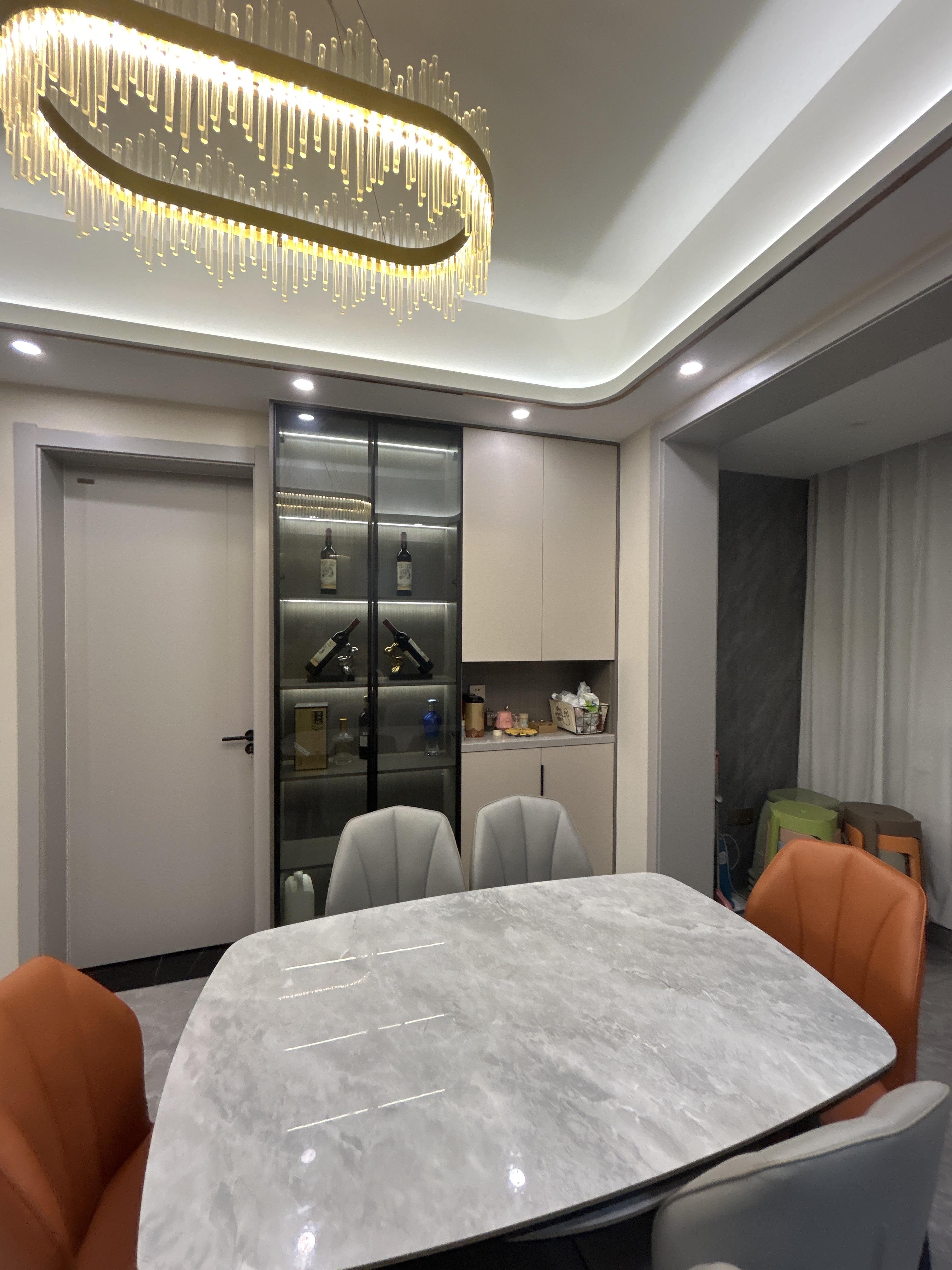 城西风和日丽，精装拎包入住，下楼三中