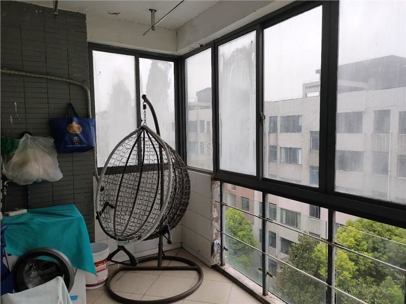 世纪雅园60万133.27平满五 住房精装修看房方便仙桃 就在附近