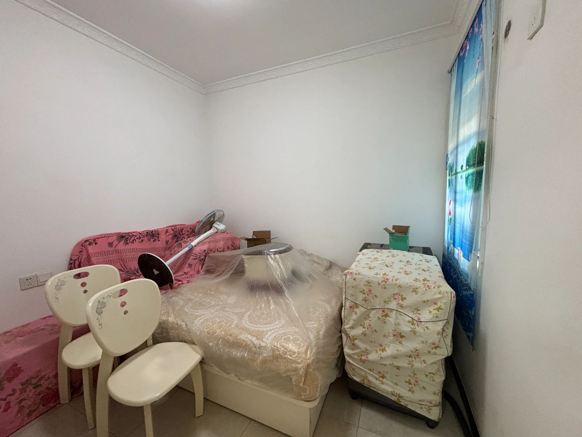 捡漏，诚心出售，公园世家，精装三房，电梯小高层，证满二