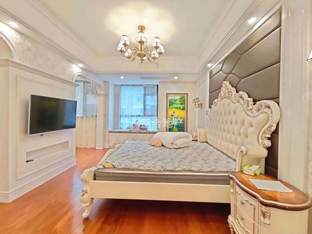 房东急售，城南新城壹号，大平层，电梯入户，花园洋房，好楼层，带车位