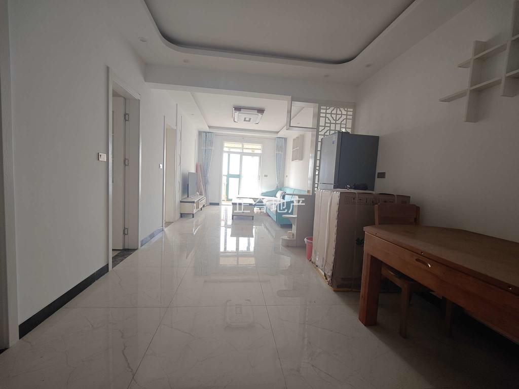 降价了，亏本急售，一中对面，电梯精装3房，单价4100，成色新！中间楼层，拎包入住