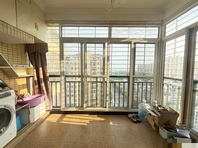 捡漏，三丰鼎城，精装两房，边户，小高层，单价4千多