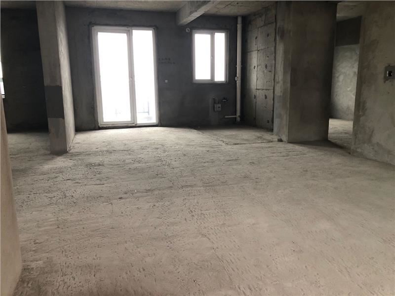 仙桃 旁满庭春大三房送入户花园毛坯 看房