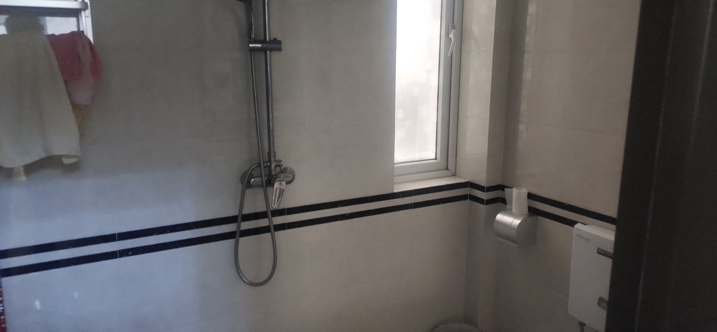 锦绣江山 中间好楼层 118平精装修 3房2卫 只要81万 满五唯一 钥匙在手