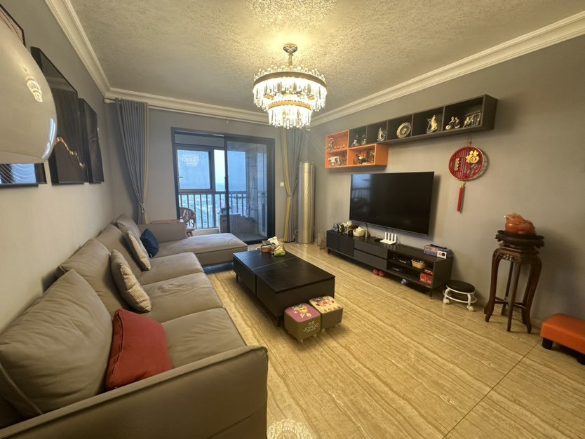 亏本出，城南，碧桂园，豪装4房，证满二，拎包入住，一口价69.8万