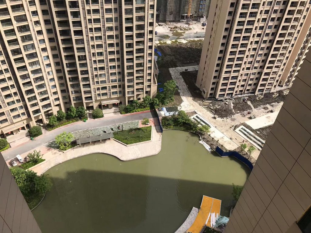 御湖世家湖景房小区环境好中间楼层看房有密码户型方正