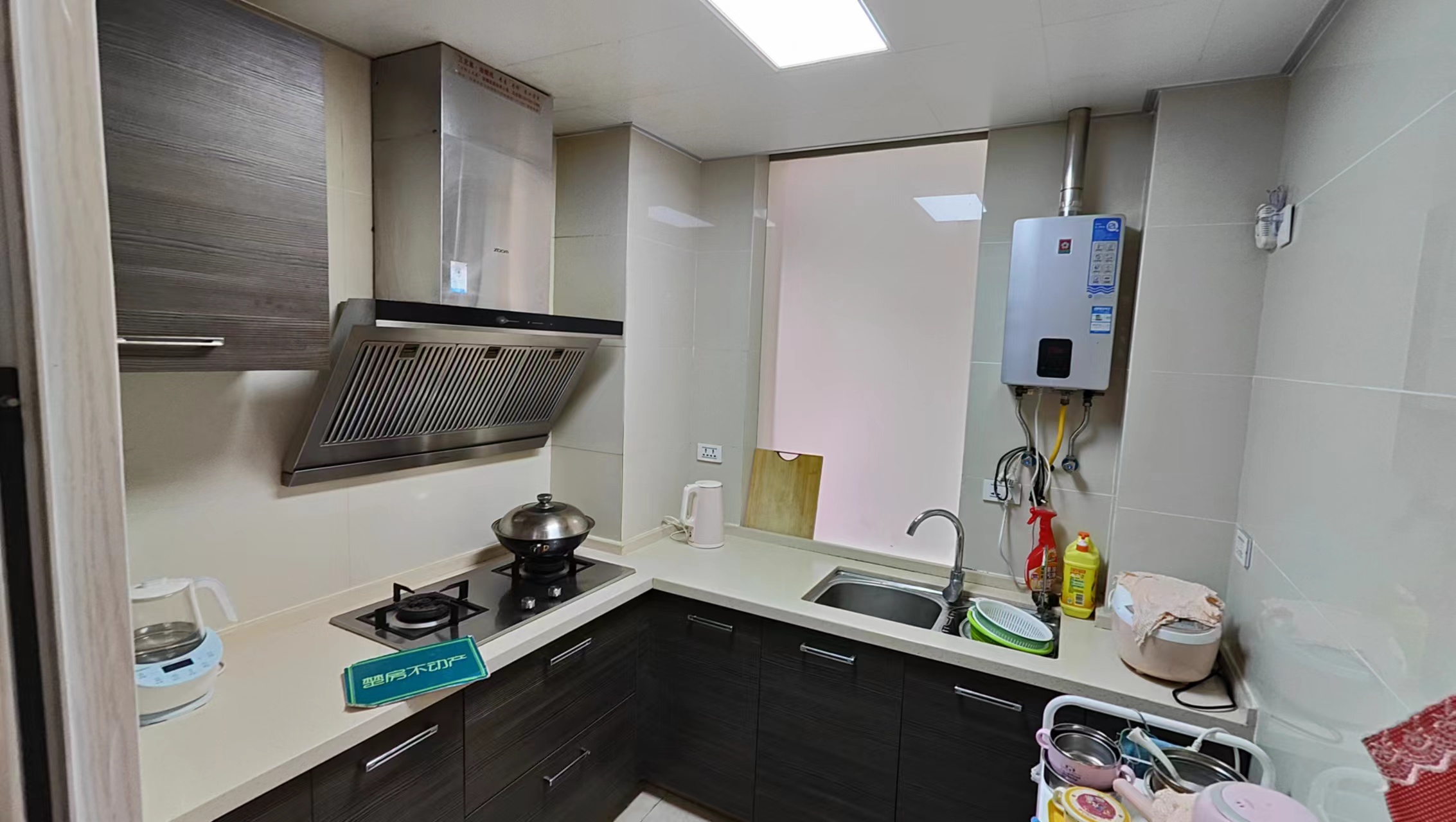 城市丽景精装三房出行方便屋里成色新看房方便