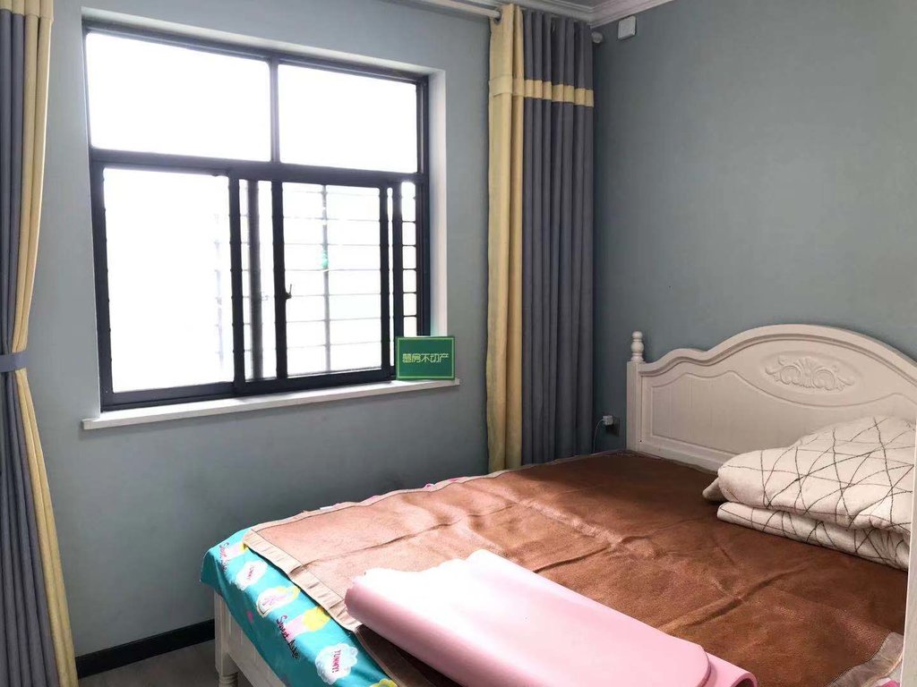 紫润尚城电梯中高楼层南北通透家具家电全送房东诚意出售看房方便