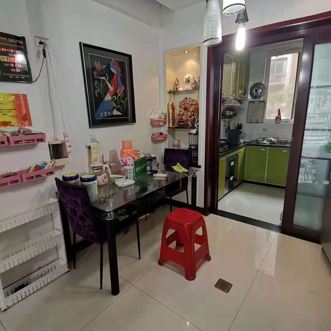 香岸华府两房2楼爬楼不累man5诚意出售！