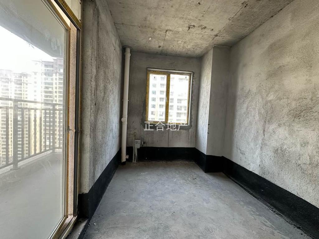 捡漏，城南，新城名都，高性价比，电梯入户，单价6400送车位，电梯19楼，