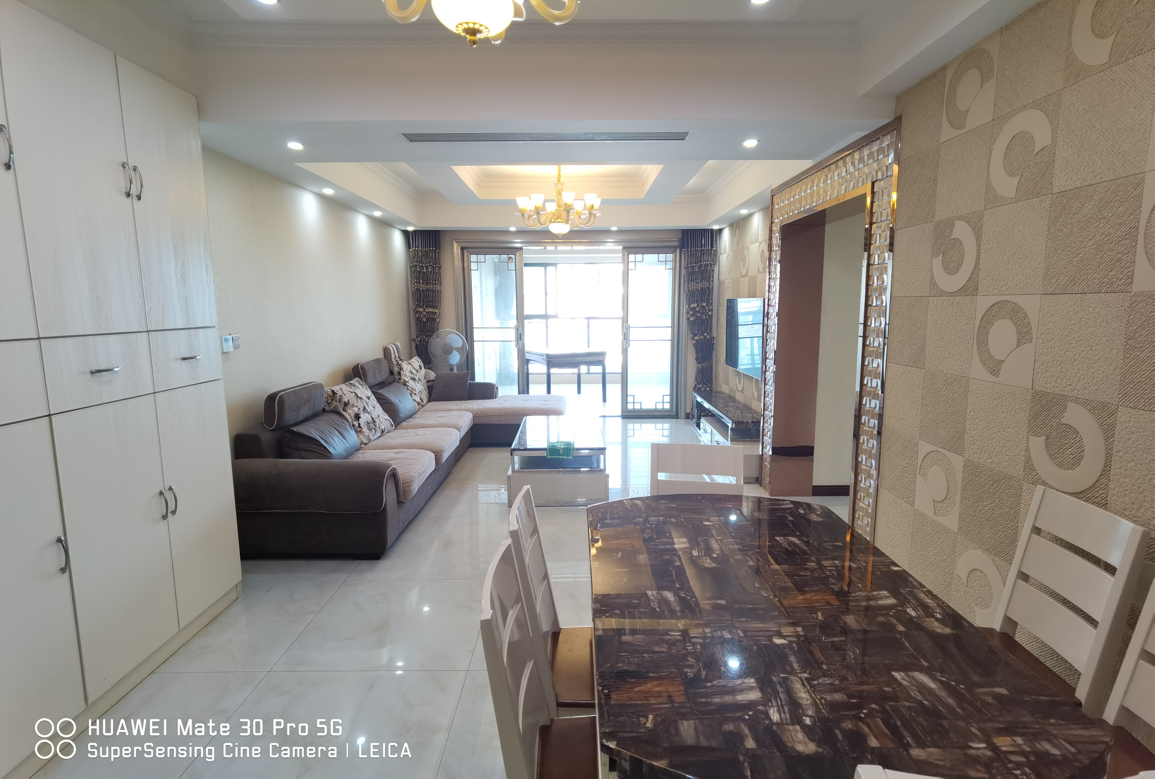 福星城精装三房家里的成色八九成新看房方便直接拎包入住楼层也好