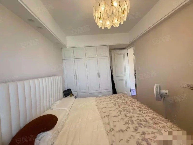 431，城南，荣怀，温馨精装两房，拎包住。好楼层15楼，小高层