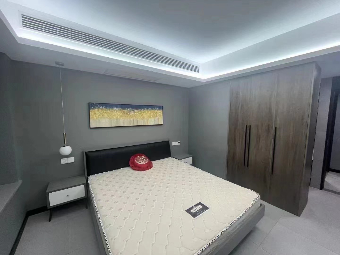 降价了，业主急售，城南，森林国际，电梯9楼，单价6500，双书包房就这一套，成色新，全屋中央空调