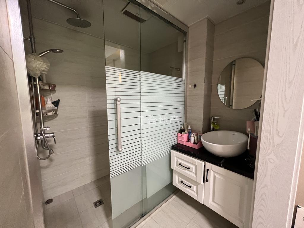 上林仙苑，花园面积300平（全市为一），全屋品牌装修，大金空调，全屋地暖等，满五，送车位