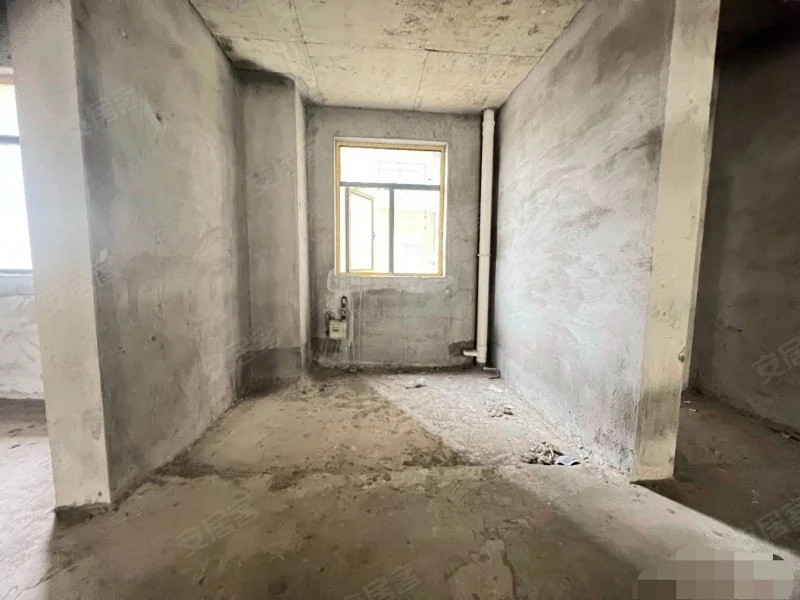 新城壹号新街，毛坯大三房，边户，好楼层，南北通透，双阳台，采光好，满五