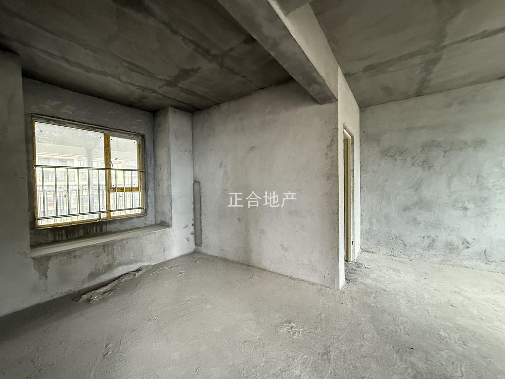 城南，新城名都，中间好楼层，3房2卫，证满2，单价5字头